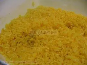 黃姜飯的做法,一步一步教你做出來!在家也吃得到香噴噴的黃姜飯,簡單哦!