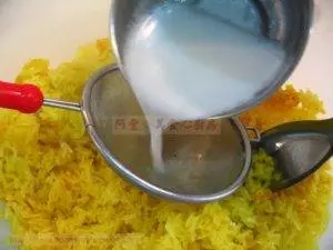 黃姜飯的做法,一步一步教你做出來!在家也吃得到香噴噴的黃姜飯,簡單哦!