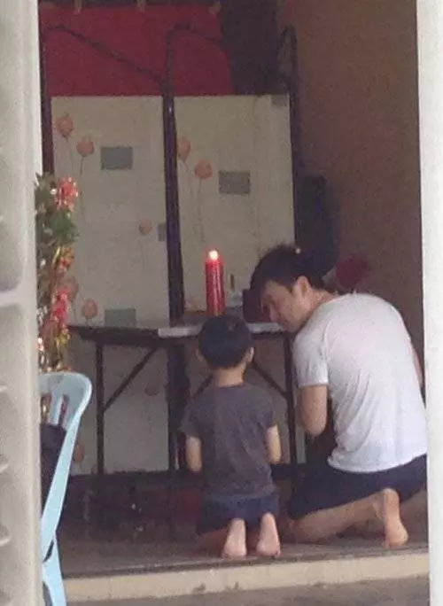 李銘順丁母憂 偕妻范文芳趕回家奔喪