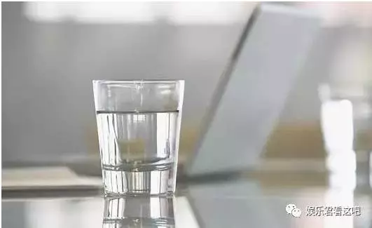 老中醫悄悄告訴你:水是最便宜的藥!請記住這個喝水法,大病小病遠離你!