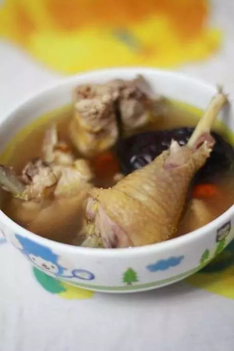 常喝這雞湯一個月,老公誇我起色都好了,兒子也不愛生病了!