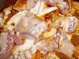 馬來西亞*咖哩雞*(食譜) 它的味道香濃,令人忍不住添多一碗飯!先收藏!