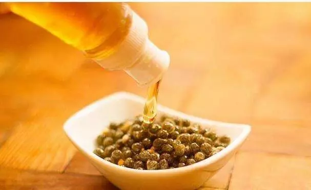 「木瓜籽」不要丟!學會簡單食用方法:排除體內毒素、改善肝硬化
