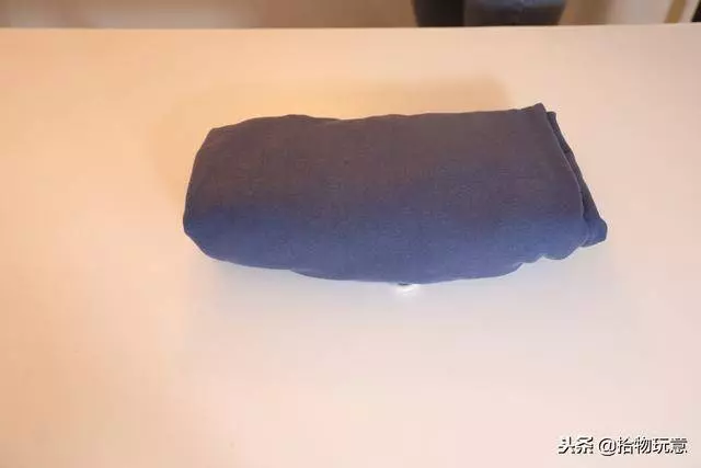 家裡衣服多的沒地方放?30年保姆阿姨教你1招,再多衣服也不怕