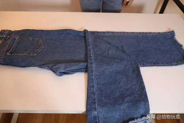 家裡衣服多的沒地方放?30年保姆阿姨教你1招,再多衣服也不怕