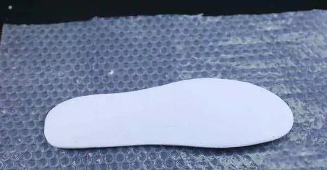 快遞盒裡的氣泡膜別丟掉,留在家裡特別值錢,後悔現在才知道。