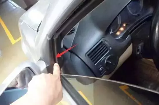 常見車玻璃升降故障,其實不用花1分錢就能修好