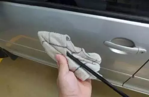 常見車玻璃升降故障,其實不用花1分錢就能修好