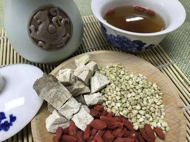體檢查出脂肪肝怎麼辦?菜市買2種食物煮著吃,輕鬆甩掉脂肪肝