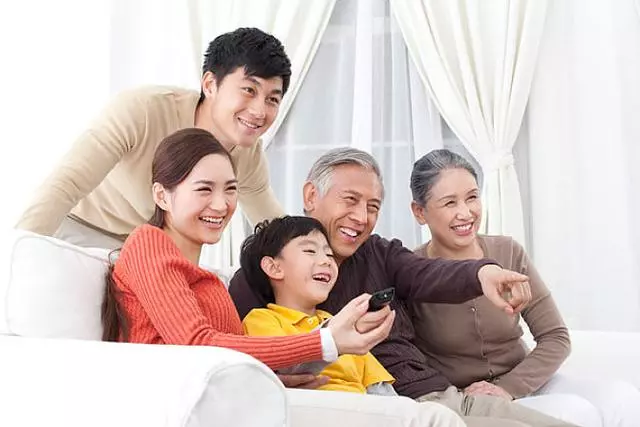 不用你給我們養老,房子一套你也不能要,都是你弟弟的