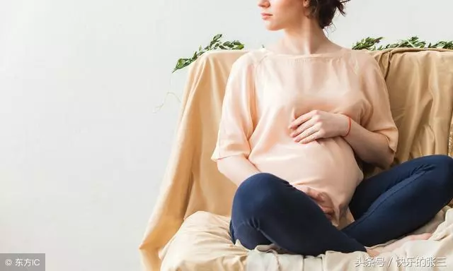 老婆坐月子媽不讓吃飯,我趕她走,老婆指指廚房,我求媽原諒