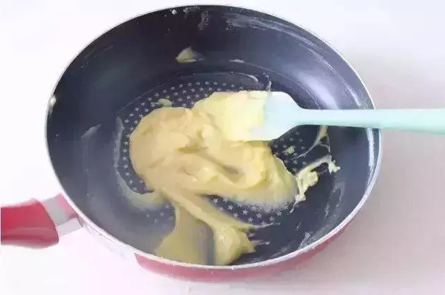 製作黃金「海綿蛋糕」,軟軟綿綿超級美味送給愛吃的你們
