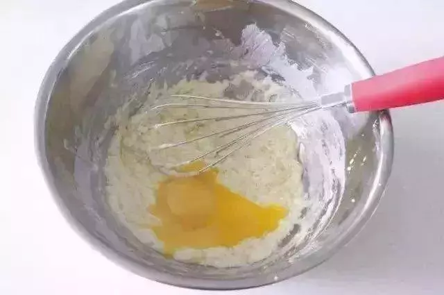 製作黃金「海綿蛋糕」,軟軟綿綿超級美味送給愛吃的你們