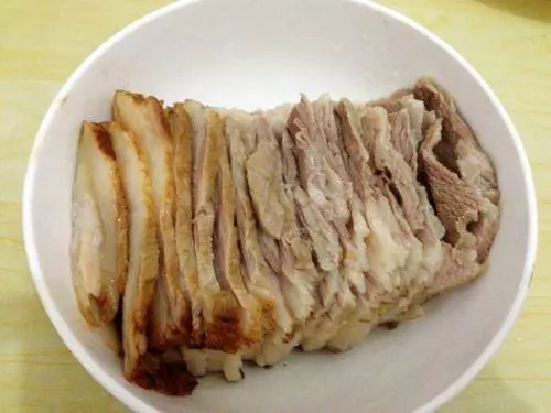 扣肉怎麼做肥而不膩?最正宗的扣肉配方,30年大廚那學的,很珍貴