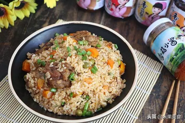 這樣做燜飯,我一次可以吃3碗,醬香美味又好吃,隔三差五做一次