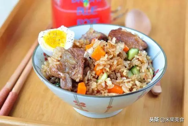 這樣做燜飯,我一次可以吃3碗,醬香美味又好吃,隔三差五做一次