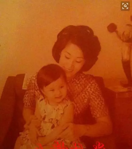 盤點老牌港星的「罕見童年照」!趙雅芝從小就是美人胚子,周慧敏小時候竟然長得像周杰倫...