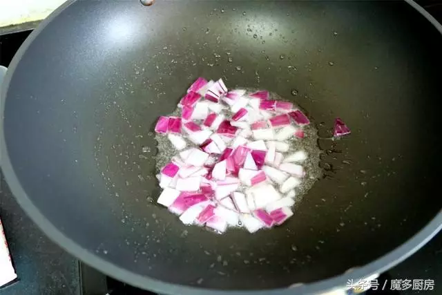 炒飯經常吃,但這麼炒還是第一次,孩子說比蛋炒飯好吃!