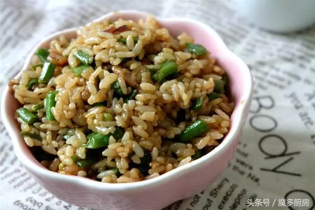 炒飯經常吃,但這麼炒還是第一次,孩子說比蛋炒飯好吃!
