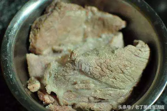 (你一定要學!)誰說家裡做不出正宗叉燒,分分鐘學會免烤版叉燒