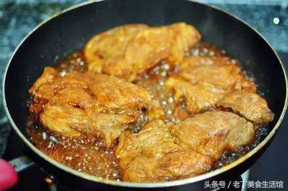 (你一定要學!)誰說家裡做不出正宗叉燒,分分鐘學會免烤版叉燒