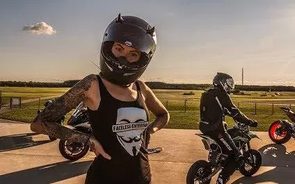 男人為什麼都這麼瘋狂的喜歡騎行喜歡摩托車?