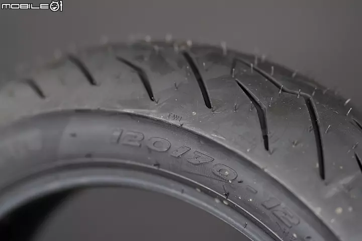 黑色甜甜圈上的密碼!速克達輪胎規格大解密