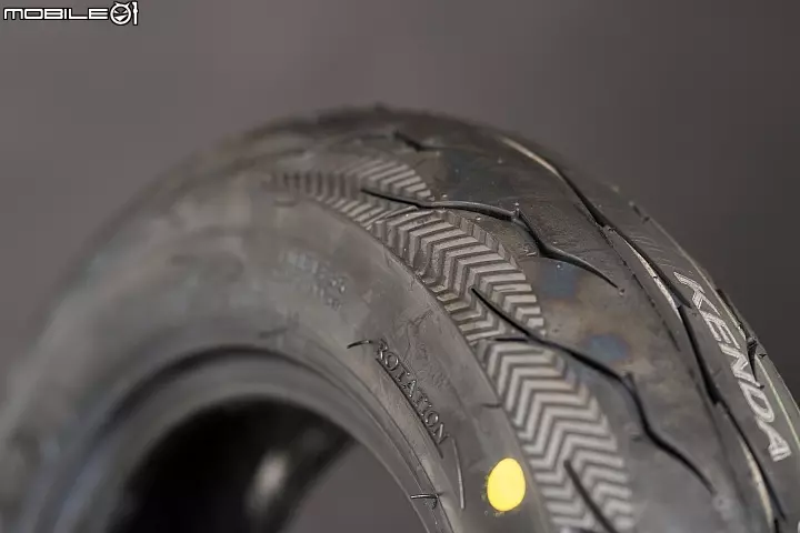 黑色甜甜圈上的密碼!速克達輪胎規格大解密