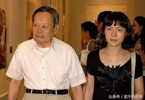 他「82歲時娶28歲嫩妻」轟動社會!沒人看好卻相伴13年,95歲的他說:「我死後你可以...」