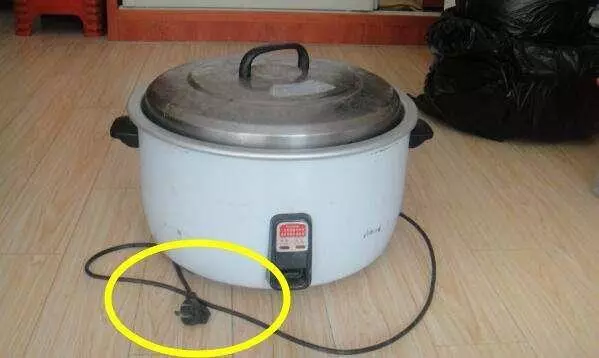 這5種電器用完後記得拔掉插頭, 我家當初不聽勸, 後悔都晚了!一不小心就能要人命