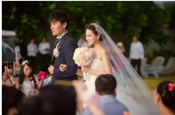小哈林正面照被曝光,難怪庾澄慶不允許前妻伊能靜公開兒子長相!