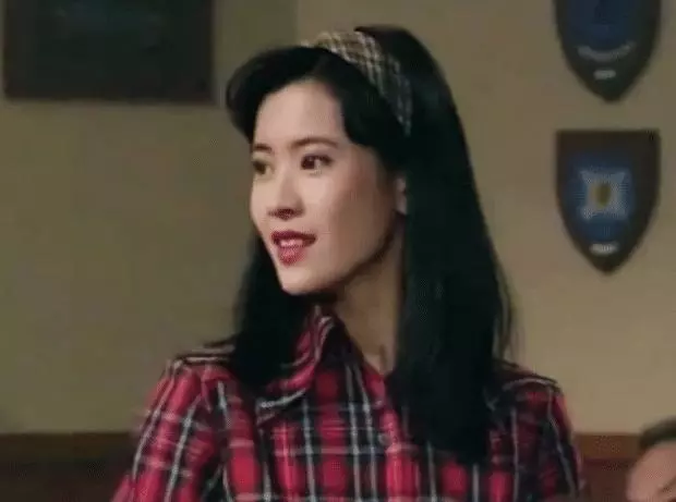 看看20年前蔡少芬和藍潔瑛的穿衣打扮:流行是個輪迴,自然美才是最強的