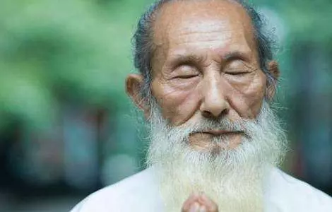 40歲後有「這些特徵」,註定長壽!看看有幾條是您自己或者親人符合的?