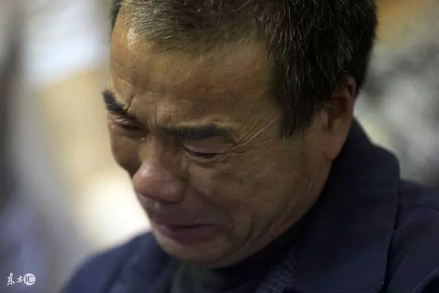 我再婚後去給兒子過生日,他說了6個字,我猶如五雷轟頂