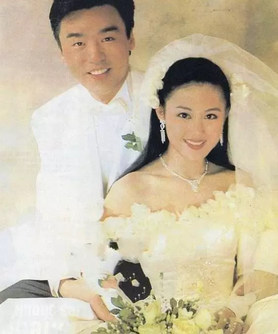 雖然前妻敗家,但看完「鐘鎮濤」現任生的女兒,網友吐槽,還是章小蕙基因好!