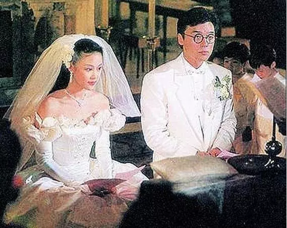 雖然前妻敗家,但看完「鐘鎮濤」現任生的女兒,網友吐槽,還是章小蕙基因好!