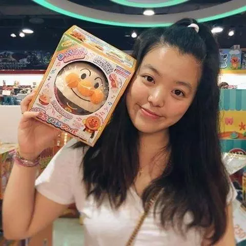 雖然前妻敗家,但看完「鐘鎮濤」現任生的女兒,網友吐槽,還是章小蕙基因好!