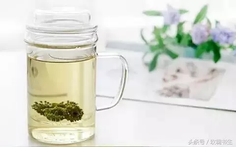 喝水加一物,排出體內10年垃圾、漂亮又健康!