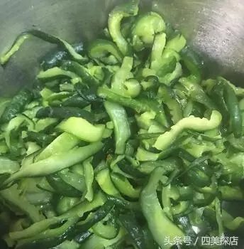 腌黃瓜的最正確打開方式,我白吃了25年黃瓜!上桌就搶光