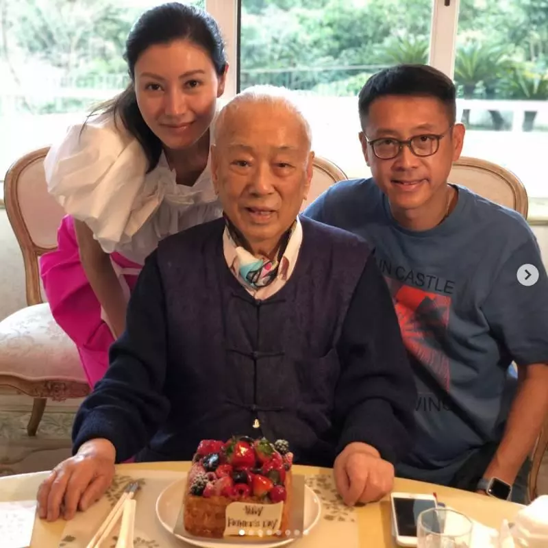 李嘉欣公公離世,1650億遺產一塊都沒分到!驚傳月領「786萬零用錢」過活