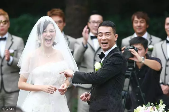 最不可能離婚的十大娛樂圈明星夫妻,像他們學習如何白頭偕老!