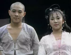 李連傑罕見曬兩女合照!亭亭玉立!果然遺傳了媽媽的好基因!