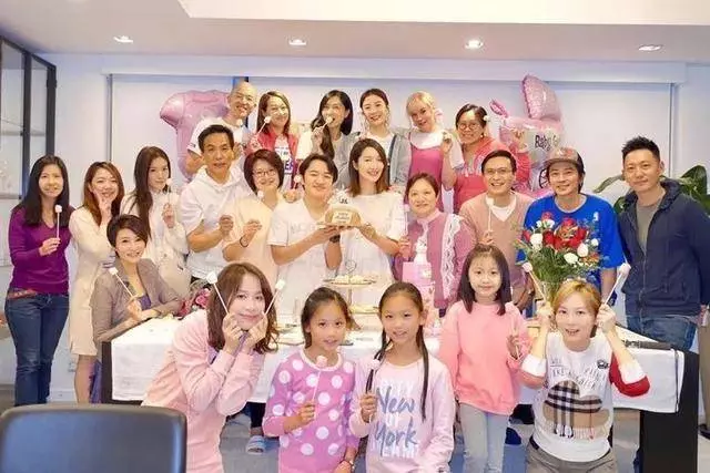 李亞男王祖藍女兒Gabrielle降臨,看見寶寶的樣子,網友: 我擔心的事情開始發生了