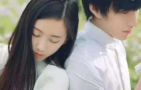 結婚五年後離婚,民政局門口父母笑著把我接回家,老公哭著求我
