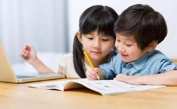 家有男孩,7歲前請一定要呵護好這10個敏感期,孩子將來一定感激你