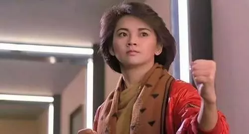 武打女神霸王花「59歲近照」曝光年輕時「美過胡因夢」的胡慧中現在長這樣