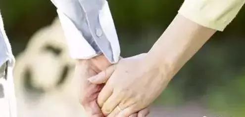 老年夫妻最缺什麼?說得太好了,夫妻都該看看