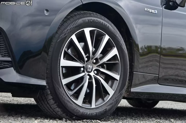 第15代 Toyota Crown 日本試駕,新世代皇冠再現榮耀!