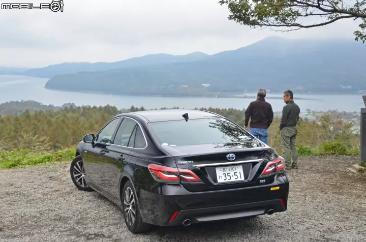 第15代 Toyota Crown 日本試駕,新世代皇冠再現榮耀!