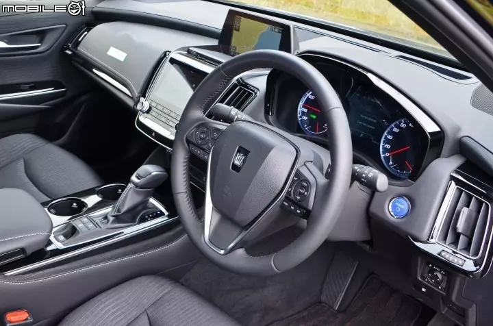 第15代 Toyota Crown 日本試駕,新世代皇冠再現榮耀!